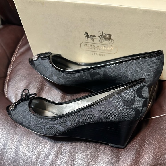 Coach peep toe wedges - Picture 2 of 6